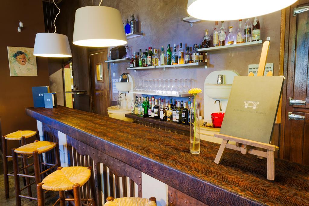 Auberge Du Pont Romain Sommieres Bagian luar foto